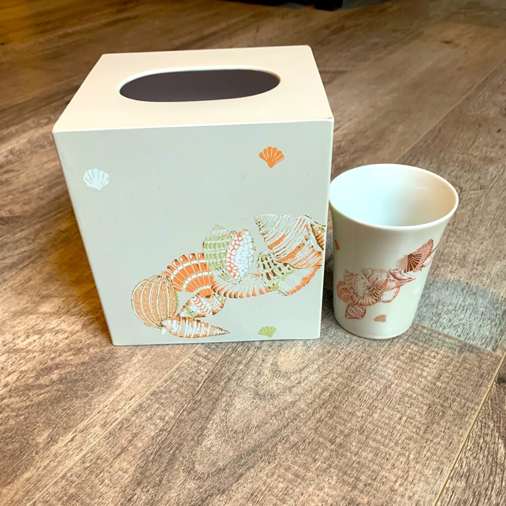 Vintage seashell tissue box cover and tumbler made in Japan